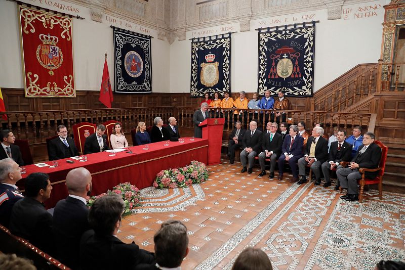 Méndez de Vigo pronuncia su discurso durante el acto de entrega del Premio Cervantes 2017