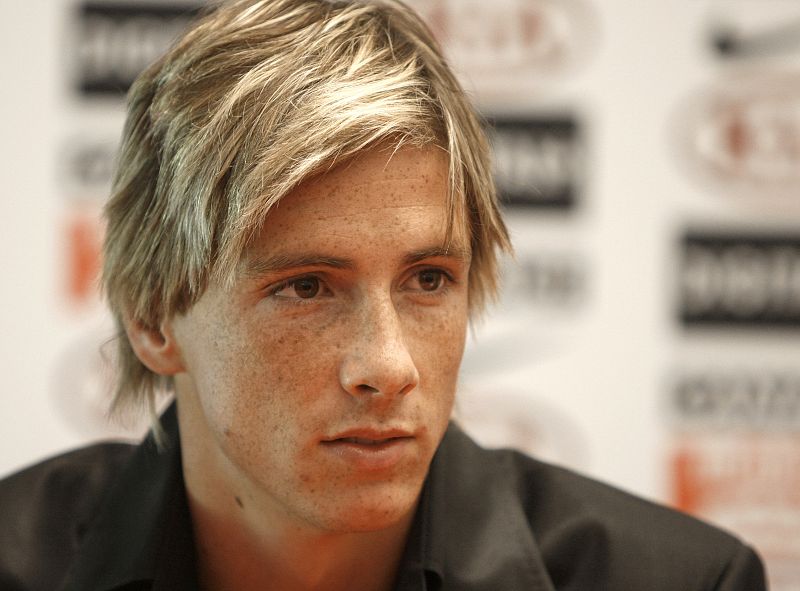 Torres anuncia su marcha del Atlético en 2007