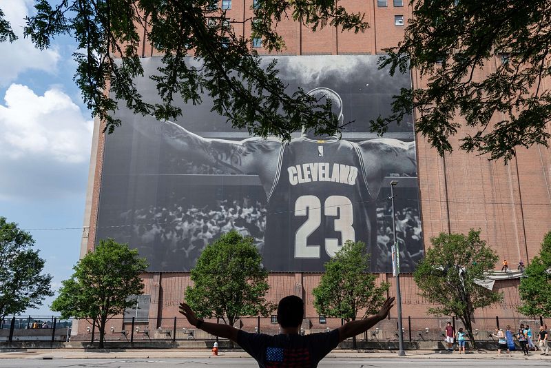Cleveland borra los recuerdos de LeBron