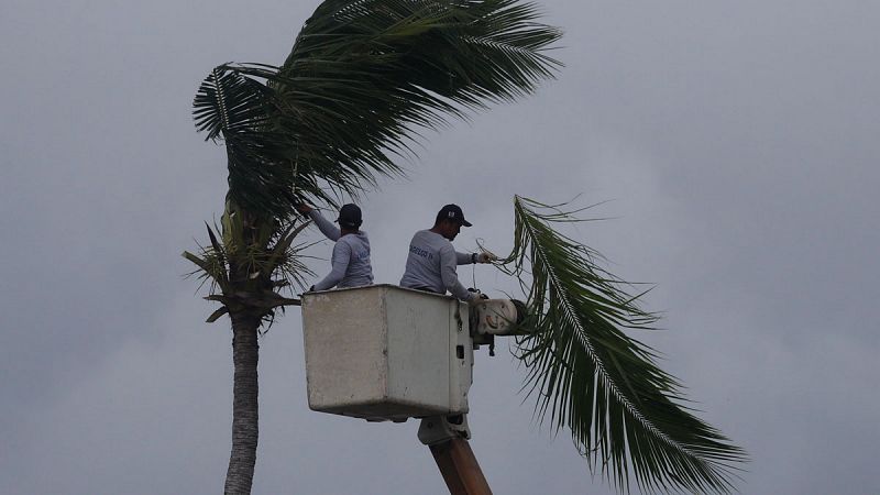 El tifón podría ocasionar olas de hasta siete metros