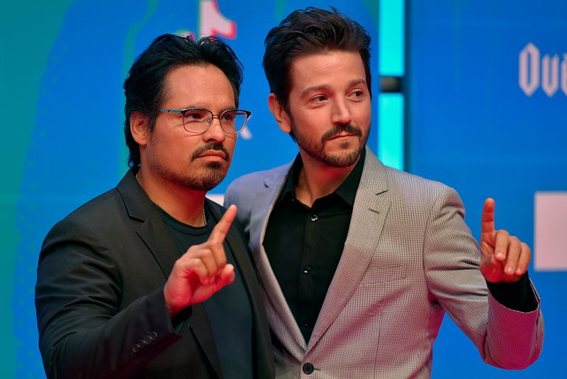 Los actores Michael Peña y Diego Luna