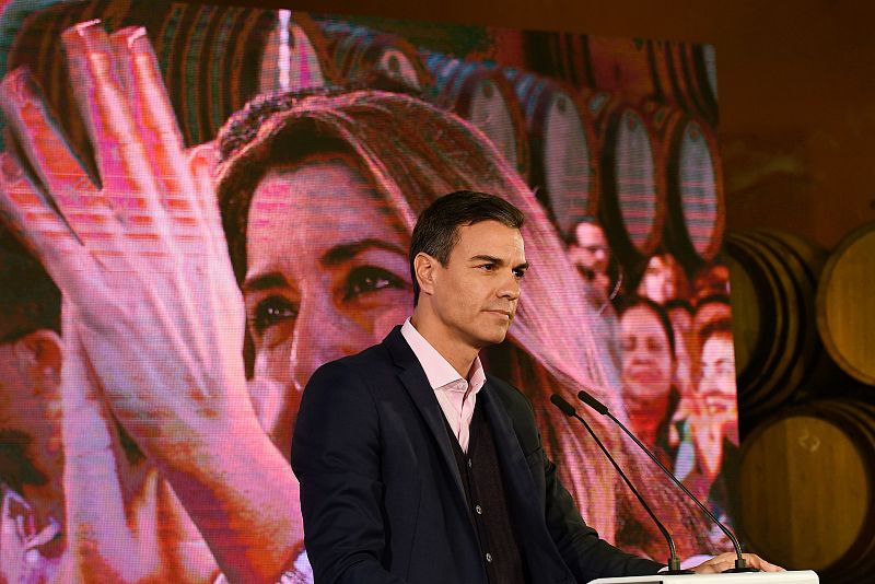 Intervención de Pedro Sánchez durante un mitin de campaña
