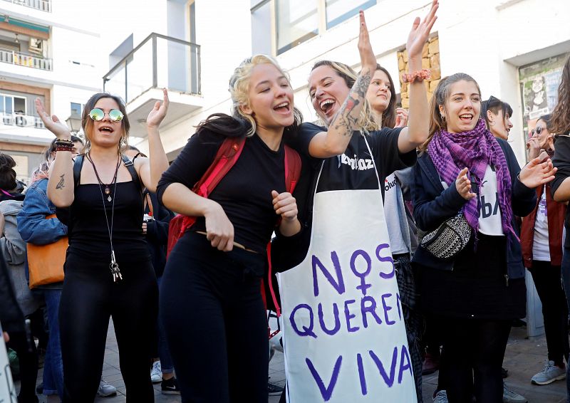 Huelga 8-M: Piquetes informativos en Valencia