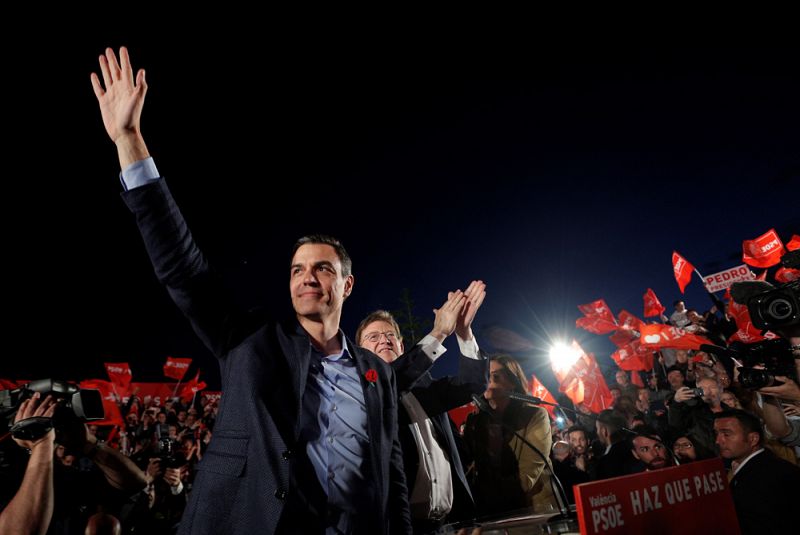 Pedro Sánchez cierra la campaña con Ximo Puig en Valencia