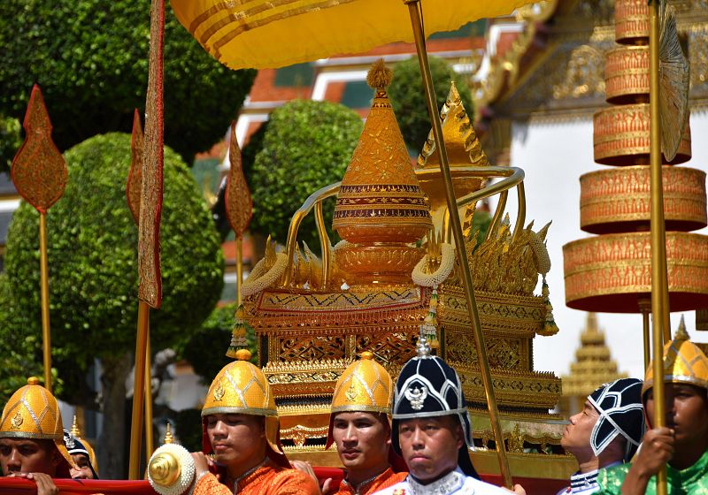 Tailandia celebra este fin de semana las ceremonias de coronación del rey Vajiralongkorn en un clima de incertidumbre política tras las elecciones del pasado 24 de marzo, cuyos resultados completos aún no han sido hechos públicos oficialmente.