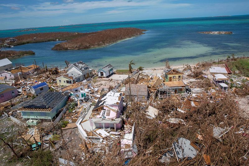 Donde ha causados más estragos Dorian ha sido en las islas del norte del archipiélago de Bahamas, en especial las islas Ábaco y Gran Bahama, sobre las que el ciclón impactó durante el fin de semana con intensidad 5 -la máxima-.
