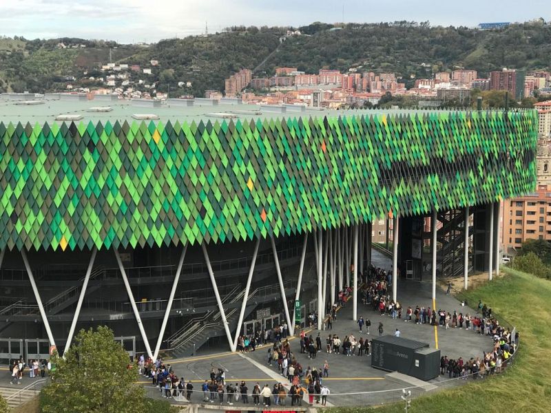 La cola llegaba hasta el exterior del Bilbao Arena Miribilla en la Fase 1 del casting OT 2020 en Bilbao