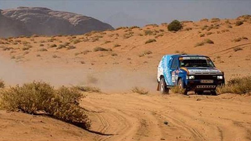 Los hermanos Benavente regresan tras  disputar su primer Dakar con un coche hecho en Cantabria