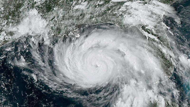 Imagen satélite del huracán Ida, de categoría 4, poco tiempo antes de golpear el estado de Luisiana con vientos de hasta 240 kilómetros por hora