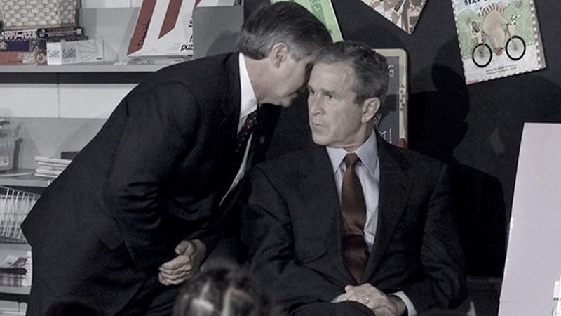 11-S: George Bush, en el momento en que un asesor le informa del atentado contra las Torres Gemelas