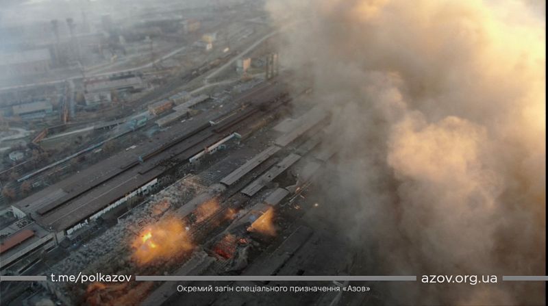 Explosiones cerca de un complejo industrial en Mariúpol