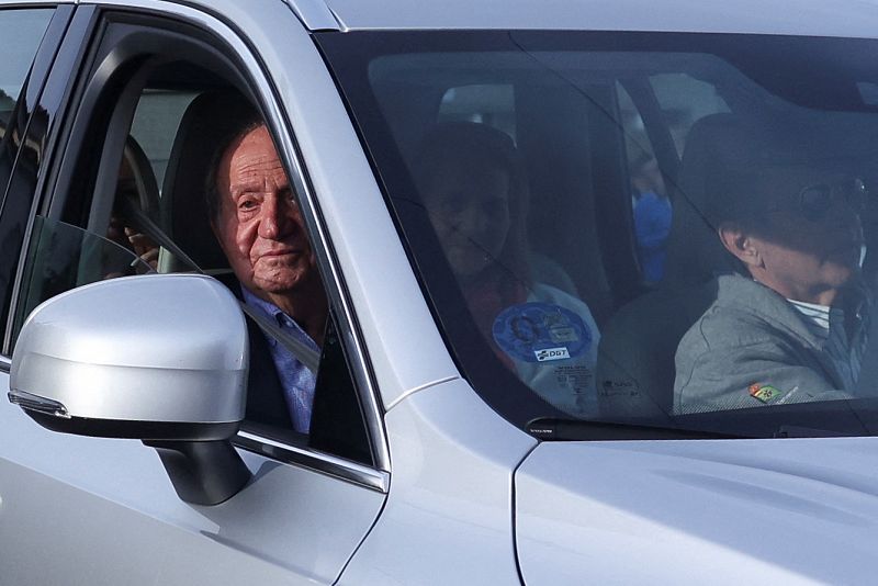 El rey Juan Carlos I llega a Sanxenxo