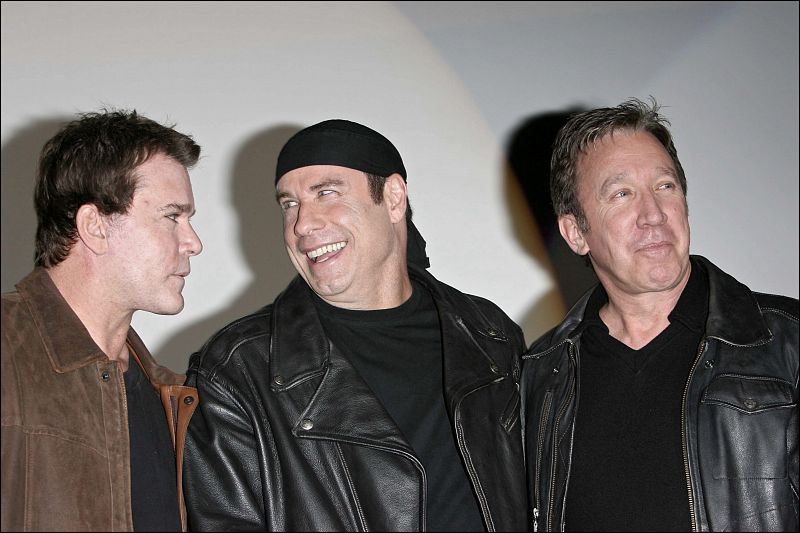 Los actores Ray Liotta, John TRavolta y Tim Allen durante el estreno de la película 'Born to be Wild'.