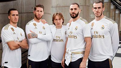 Fútbol | blanco y dorado, así es la nueva camiseta Madrid - RTVE.es