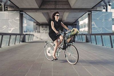 Sensación Perforar Pasado La rueda inteligente convierte tu bicicleta en una bici eléctrica