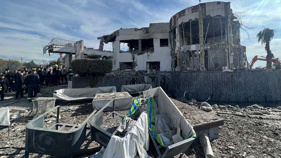 Edificio dañado por el bombardeo con misiles de la Guardia Revolucionaria iraní, en Erbil, Kurdistán Iraquí