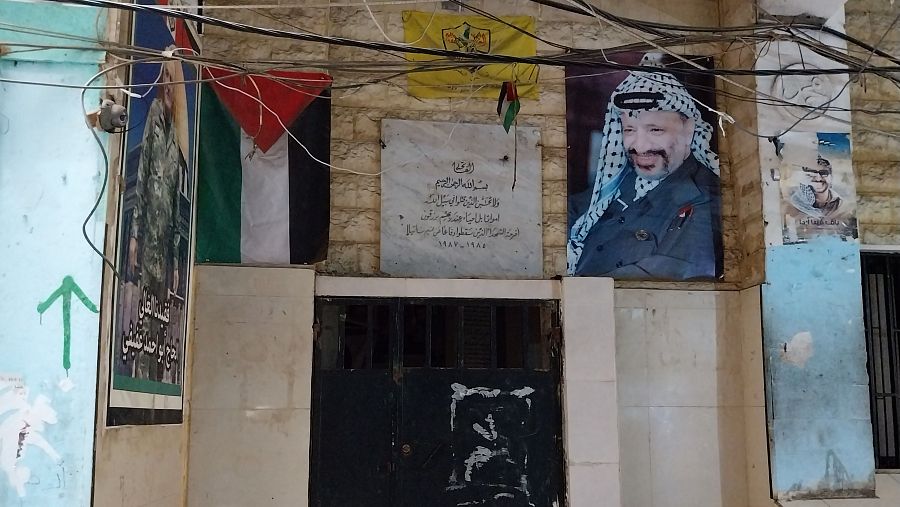 Una fotografía de Yasir Arafat en el campo de refugiados de Shatila