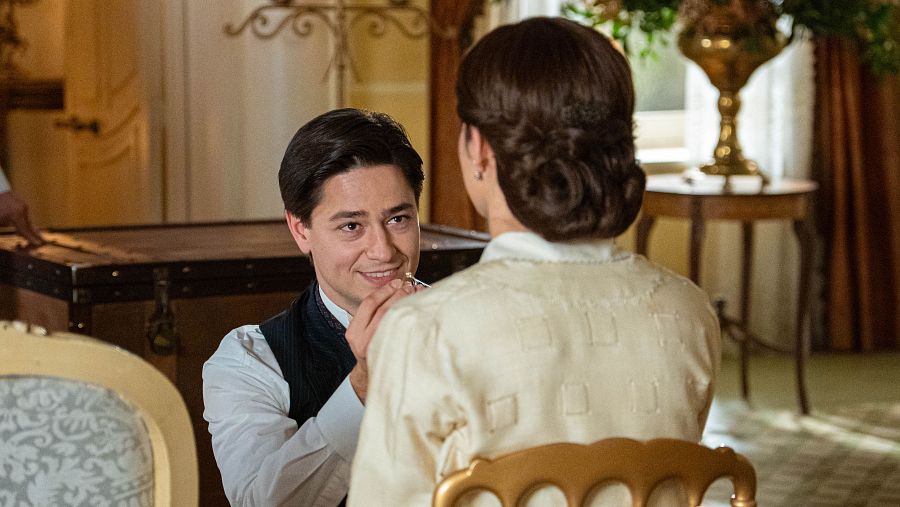 La Promesa: Catalina no reacciona como todos esperaban ante la pedida de mano