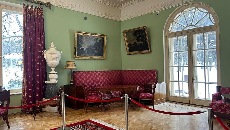 Los lujosos muebles que Lenin ordenó tapar con fundas