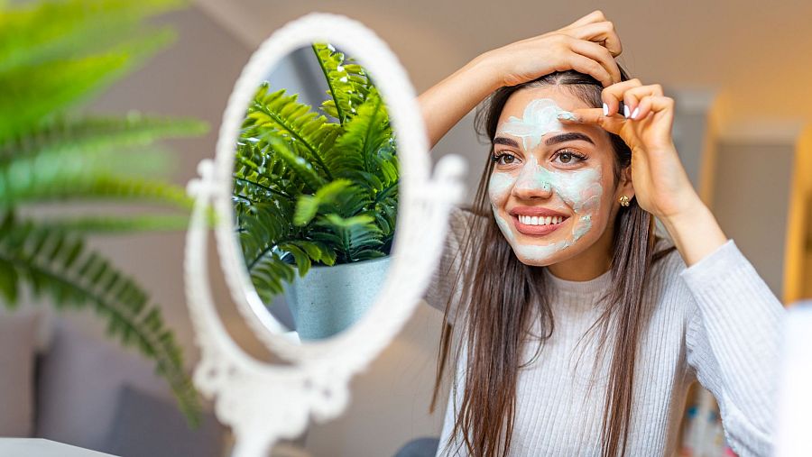 La cosmeticorèxia genera problemes a la pell de les adolescents