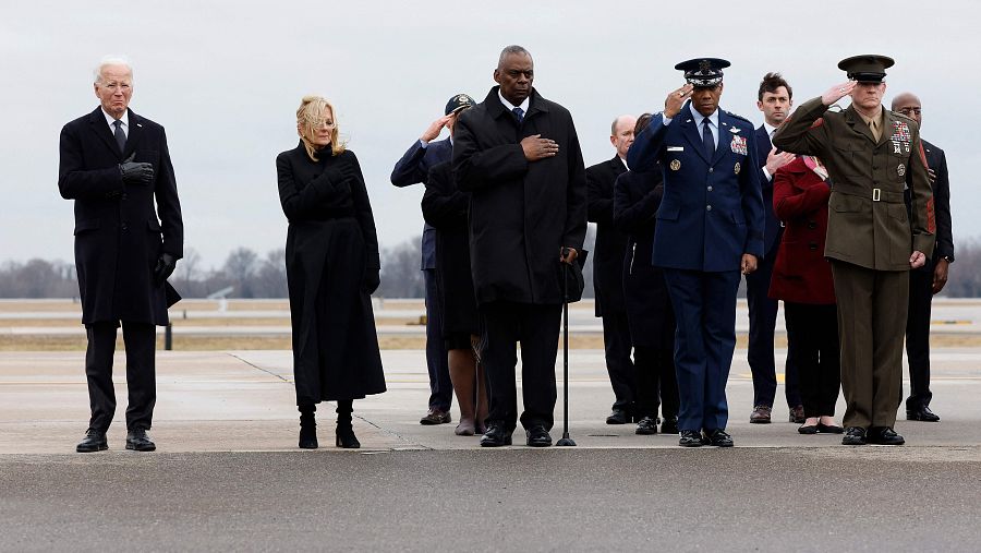 Traslado digno en la base aérea de Dover, Delaware