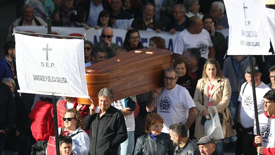 Una marcha pide más recursos para la sanidad pública en Galicia