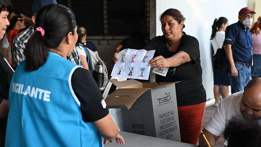 Recuento de votos elecciones El Salvador