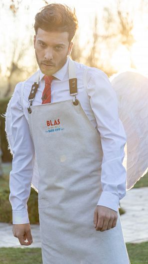 Imagen de Blas Cantó en 'Bake Off' vestido de ángel