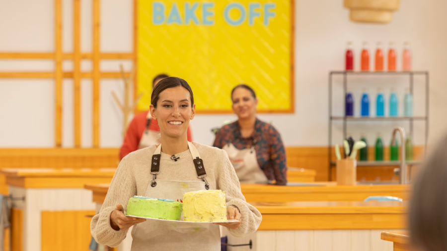 Imagen de Ana Boyer con su tarta 'Tú y yo' en 'Bake Off: Famosos al horno'