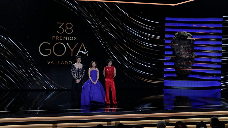 Goya 2024, mejores imágenes: Ana Belén y los Javis comienzan la presentación de la gala