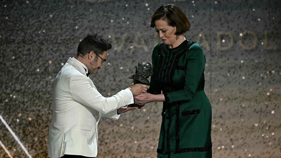 Goya 2024, mejores imágenes: Sigourney Weaver recibe el Goya internacional por su extensa carrera