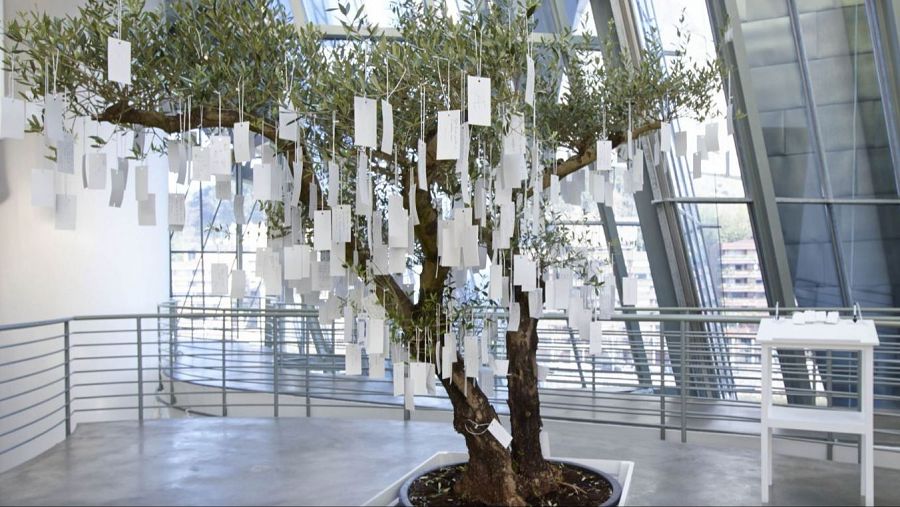El árbol de los deseos de Yoko Ono