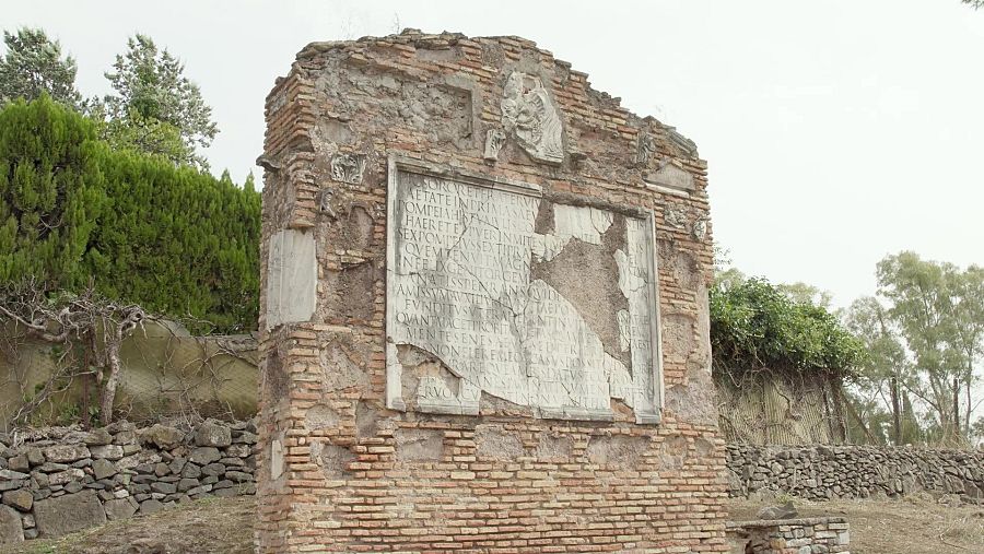 A lo largo de la historia se ha homenajeado a los muertos con construcciones de todo tipo.