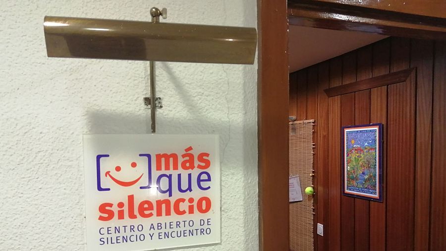 Entrada del refugio urbano 