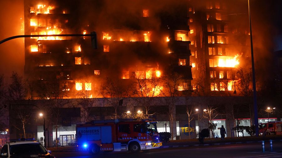 Incendio Valencia: Uno de los edificios afectados ha ardido por completo