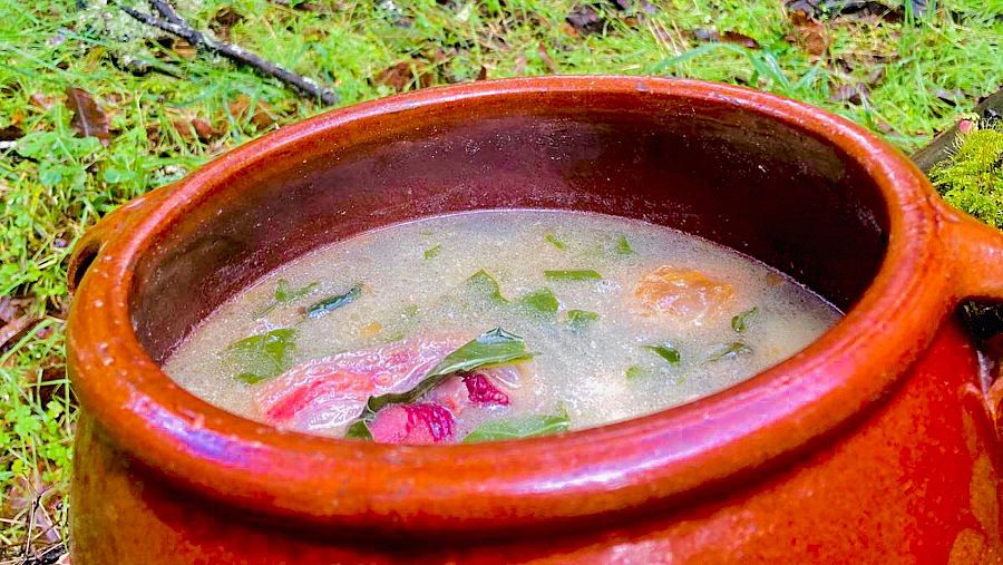 Receta de caldo gallego