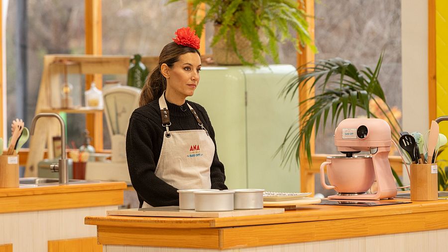 Imagen de Ana Boyer ganadora de la prueba técnica del programa 8 de 'Bake Off: Famosos al horno'