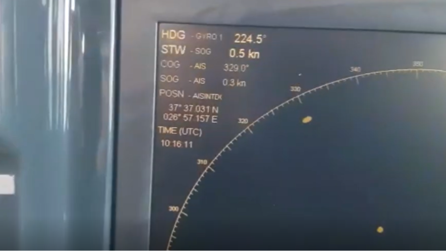 Fotograma pantalla patrullero turco