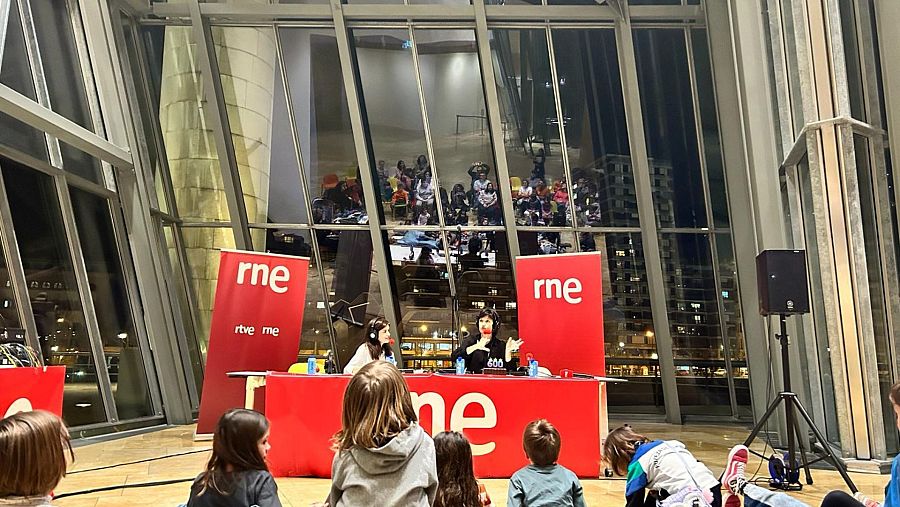 Marta Prado durante su intervención sobre l programación infantil del museo.