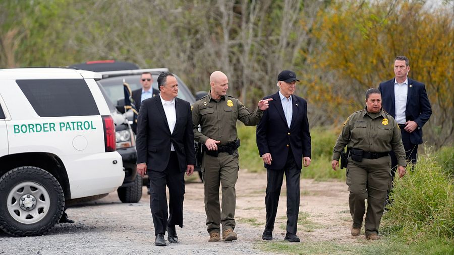 El presidente Joe Biden durante su visita a la frontera de EE.UU. con México en Río Grande