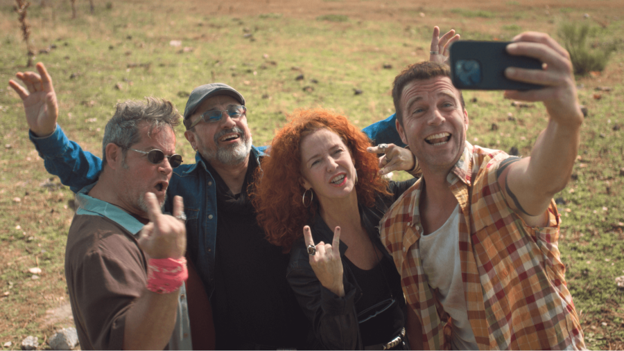 Fotograma de 'Por tus muertos'