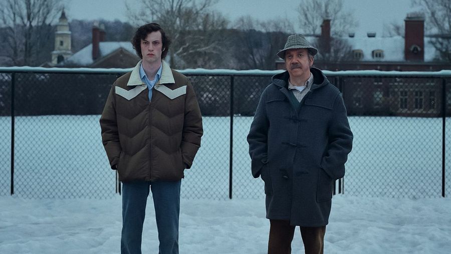 Paul Giamatti y Dominic Sessa, único profesor y único alumno que se quedan en el colegio