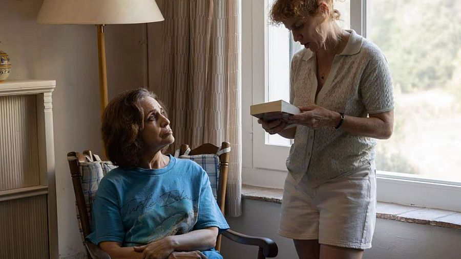 Adriana Ozores y María Vázquez en 'Los pequeños amores'