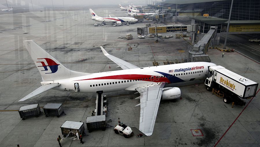 Vista general de varios aviones de Malaysia Airlines en el aeropuerto internacional de Kuala Lumpur.