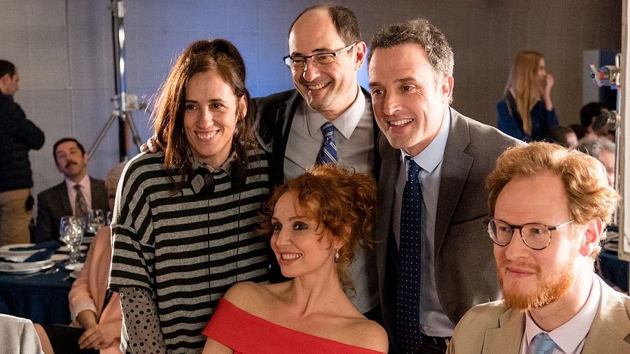 Juana Macías con su equipo en 'Bajo el mismo techo'