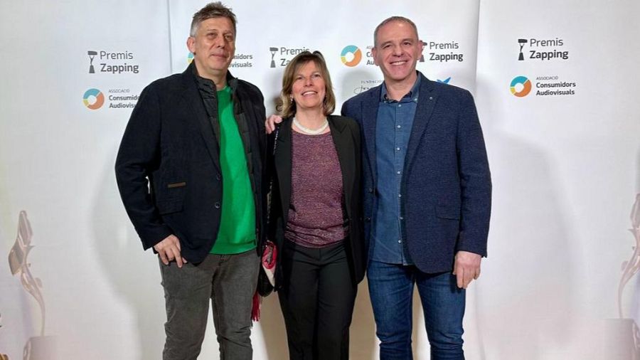 Jero Rodríguez, Blanca Flaquer i Mario de la Mano al photocall dels 29 Premis Zapping