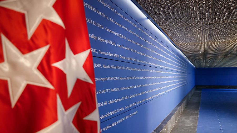 Espacio de recogimiento en homenaje a las víctimas de los atentados del 11M, en la estación de Metro de Atocha