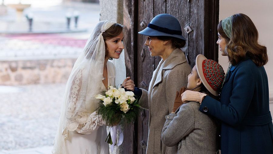 Mujer' llegó a su final en Antena 3, con una doble boda y Sirin