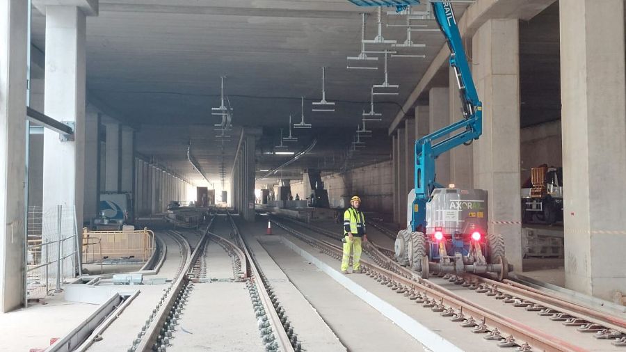 Així es troben les obres de l'estació de La Sagrera, previstes per estar acabades el 2025.