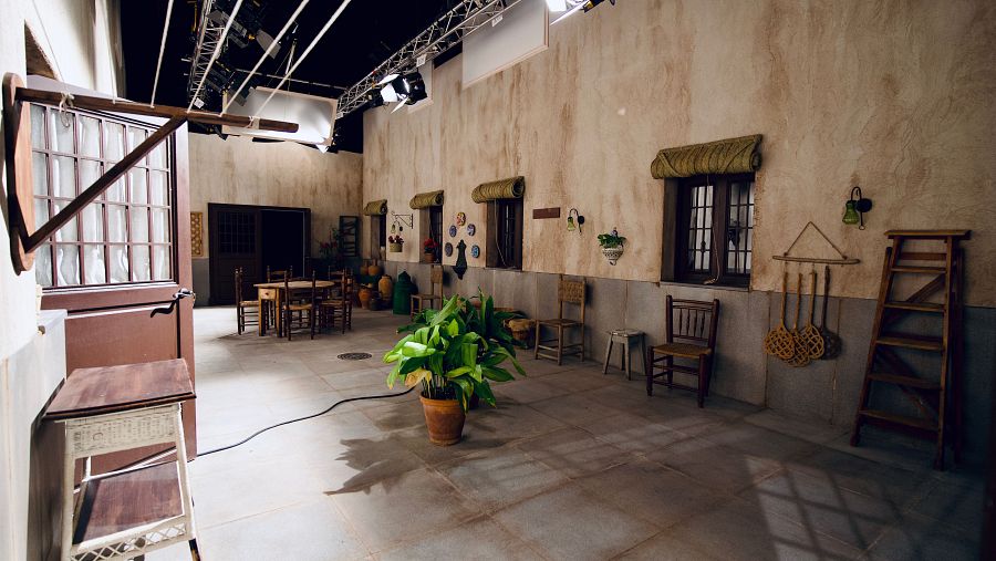 Decorados de La Promesa: Patio de la zona de servicio